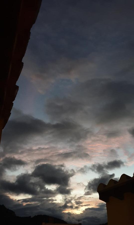 Chambres D'Hotes Et Gites- L'Abri Sous Roche Tautavel ภายนอก รูปภาพ