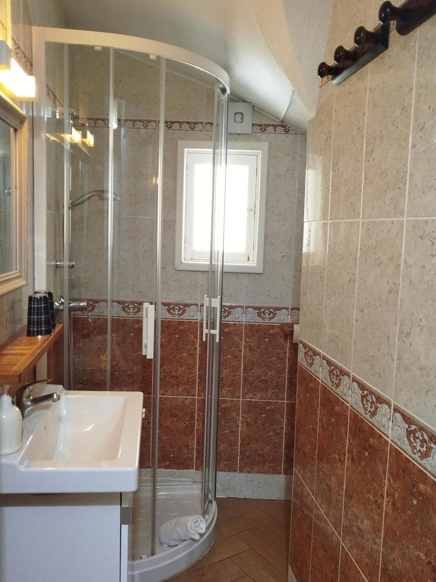 Chambres D'Hotes Et Gites- L'Abri Sous Roche Tautavel ภายนอก รูปภาพ